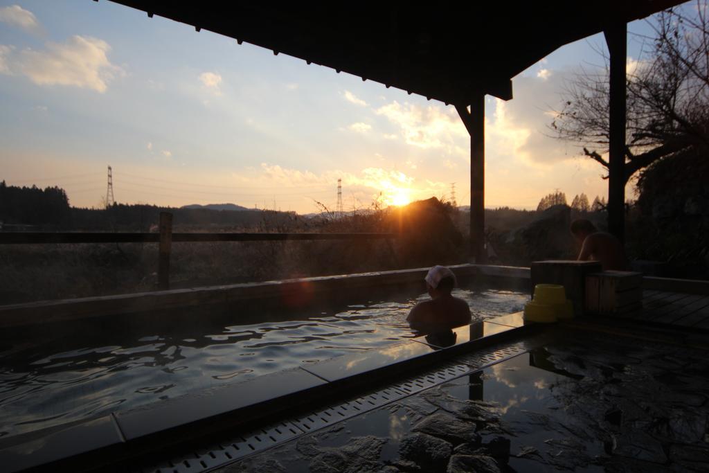 Kagoiwa Onsen Ryokan Nikko Bagian luar foto